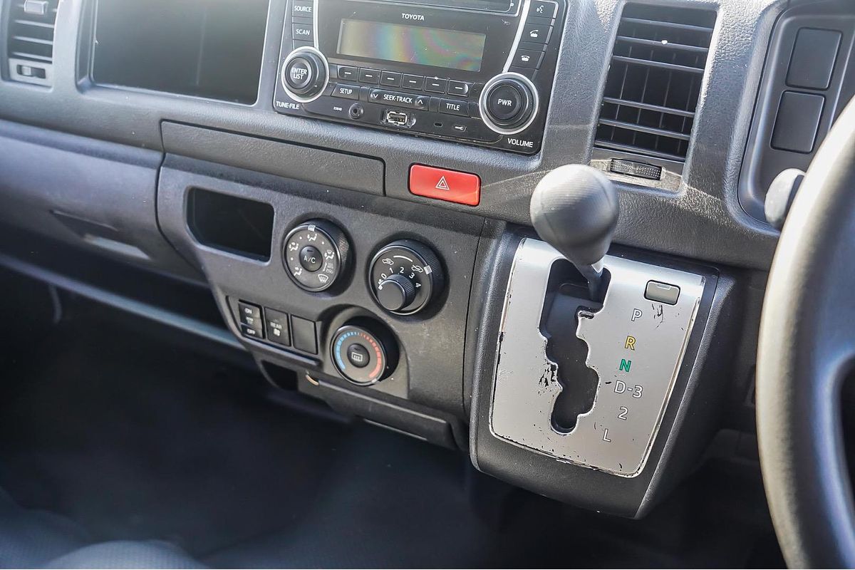 2014 Toyota Hiace Commuter TRH223R