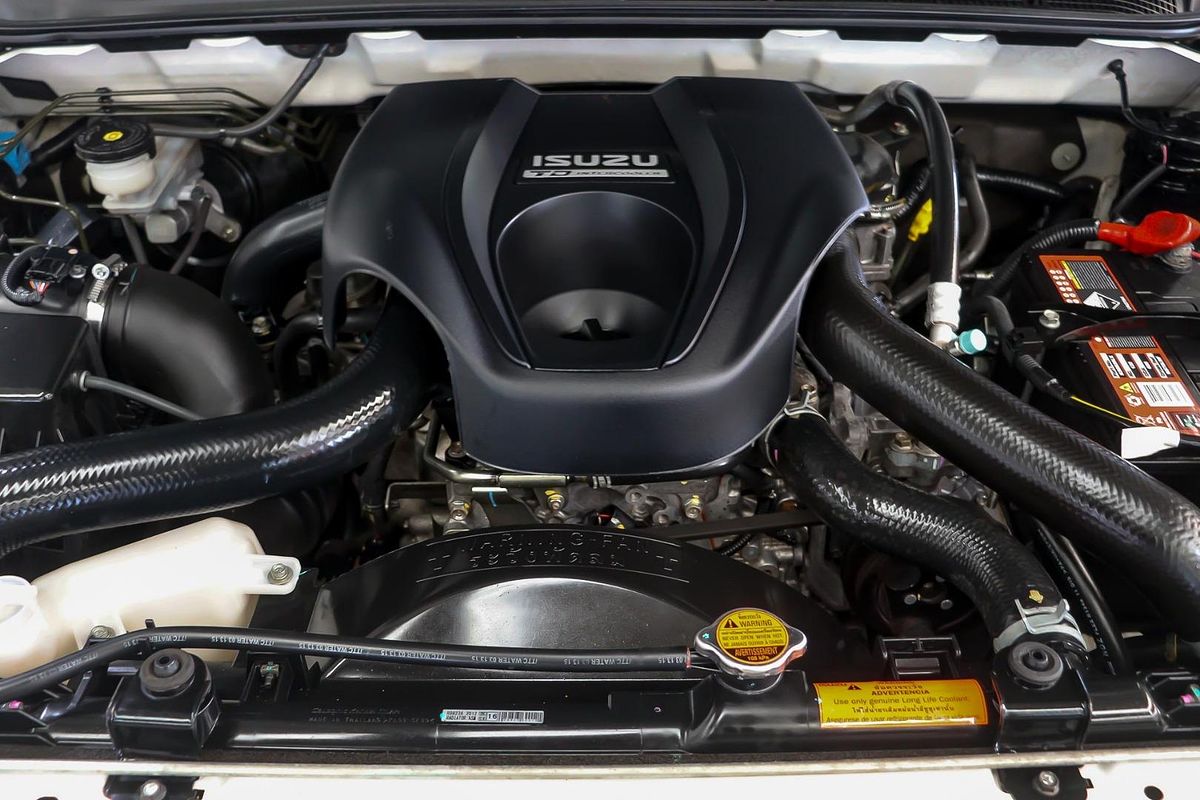 2015 Isuzu MU-X LS-T