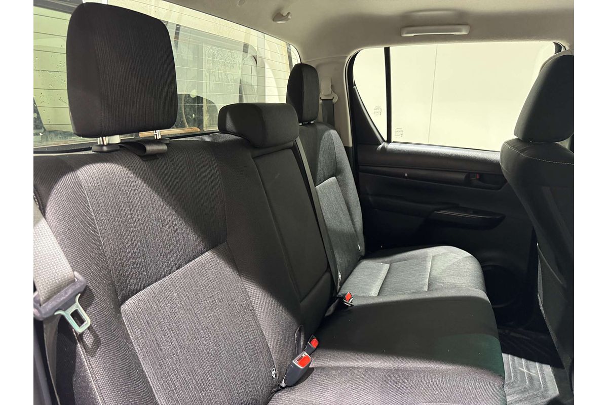 2022 Toyota Hilux Hilux 4x4 SR 2.8L T Diesel Automatic Double Cab C/C GUN126R 4X4