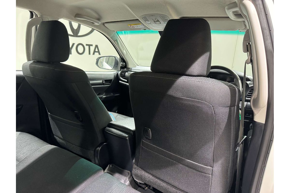 2022 Toyota Hilux Hilux 4x4 SR 2.8L T Diesel Automatic Double Cab C/C GUN126R 4X4