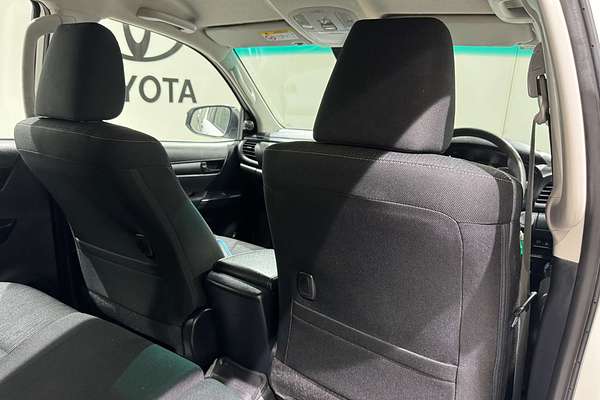 2022 Toyota Hilux Hilux 4x4 SR 2.8L T Diesel Automatic Double Cab C/C GUN126R 4X4