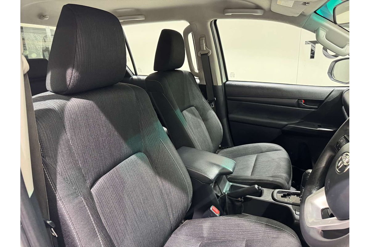 2022 Toyota Hilux Hilux 4x4 SR 2.8L T Diesel Automatic Double Cab C/C GUN126R 4X4