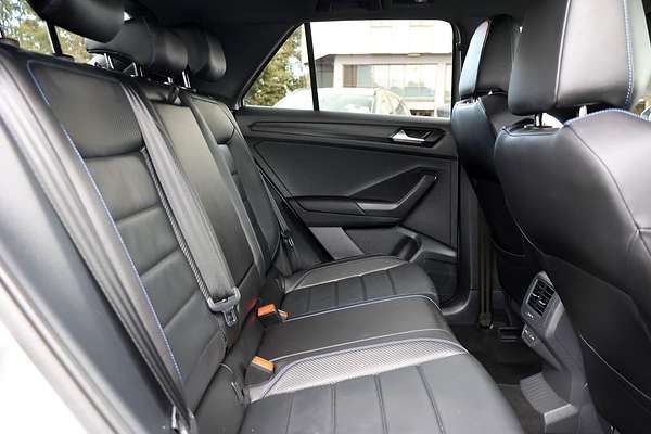 2023 Volkswagen T-Roc R D11