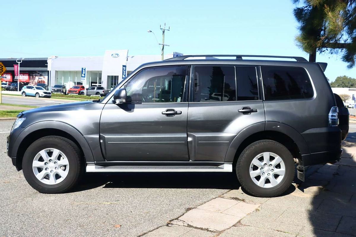 2021 Mitsubishi Pajero GLX NX