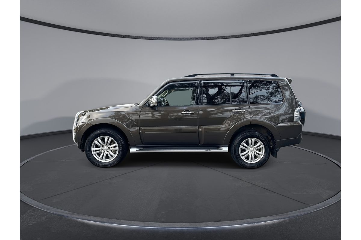 2017 Mitsubishi Pajero GLS NX