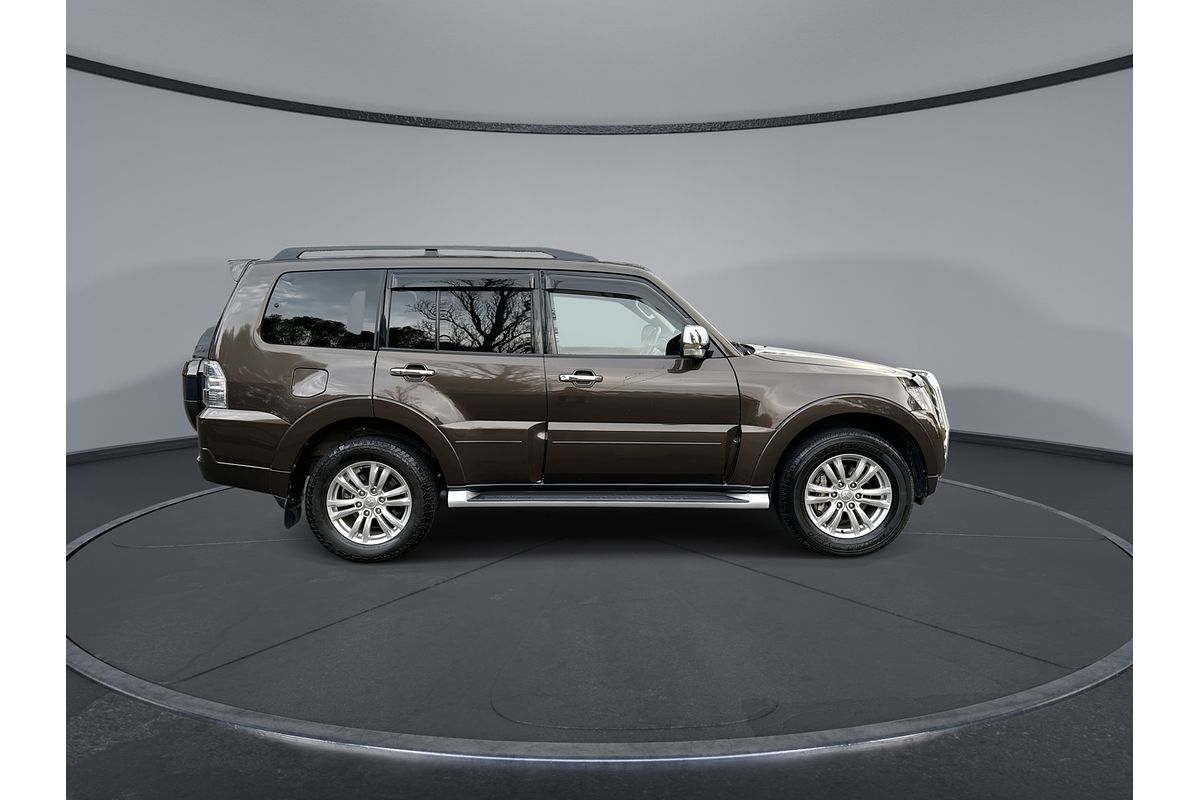 2017 Mitsubishi Pajero GLS NX