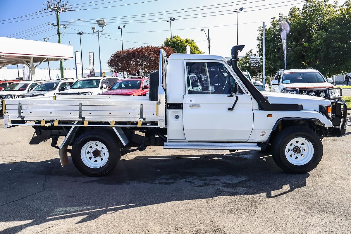 2003 Toyota Landcruiser HZJ79R 4X4