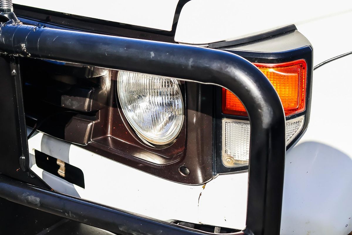 2003 Toyota Landcruiser HZJ79R 4X4