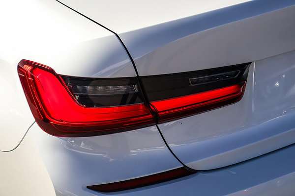 2019 BMW 3 Series 330i M Sport G20