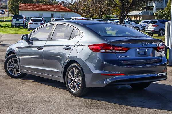 2017 Hyundai Elantra Active AD