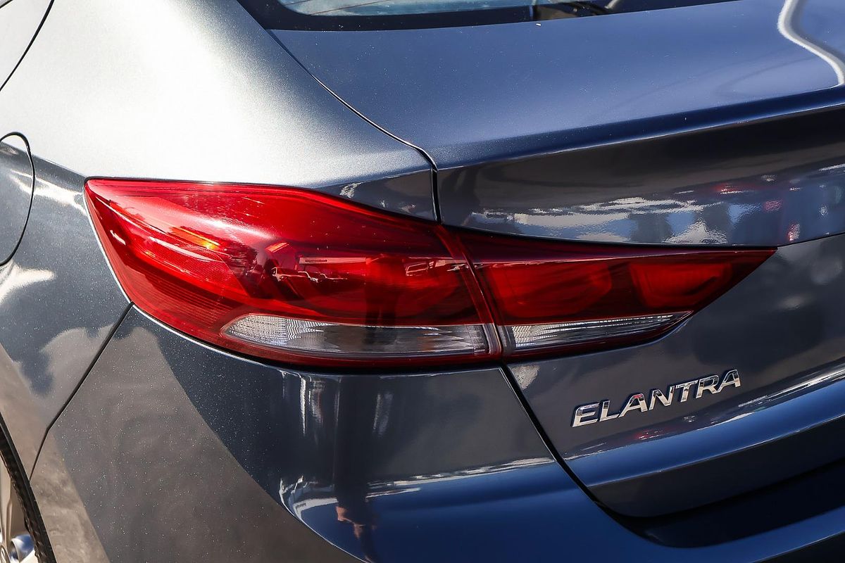 2017 Hyundai Elantra Active AD