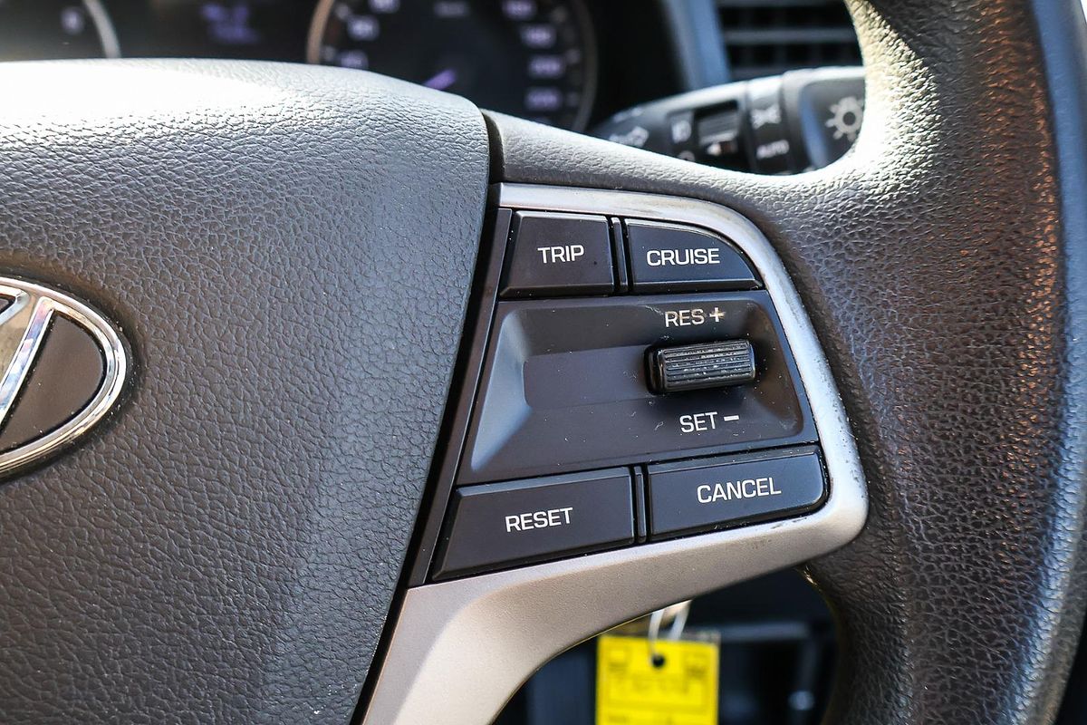 2017 Hyundai Elantra Active AD