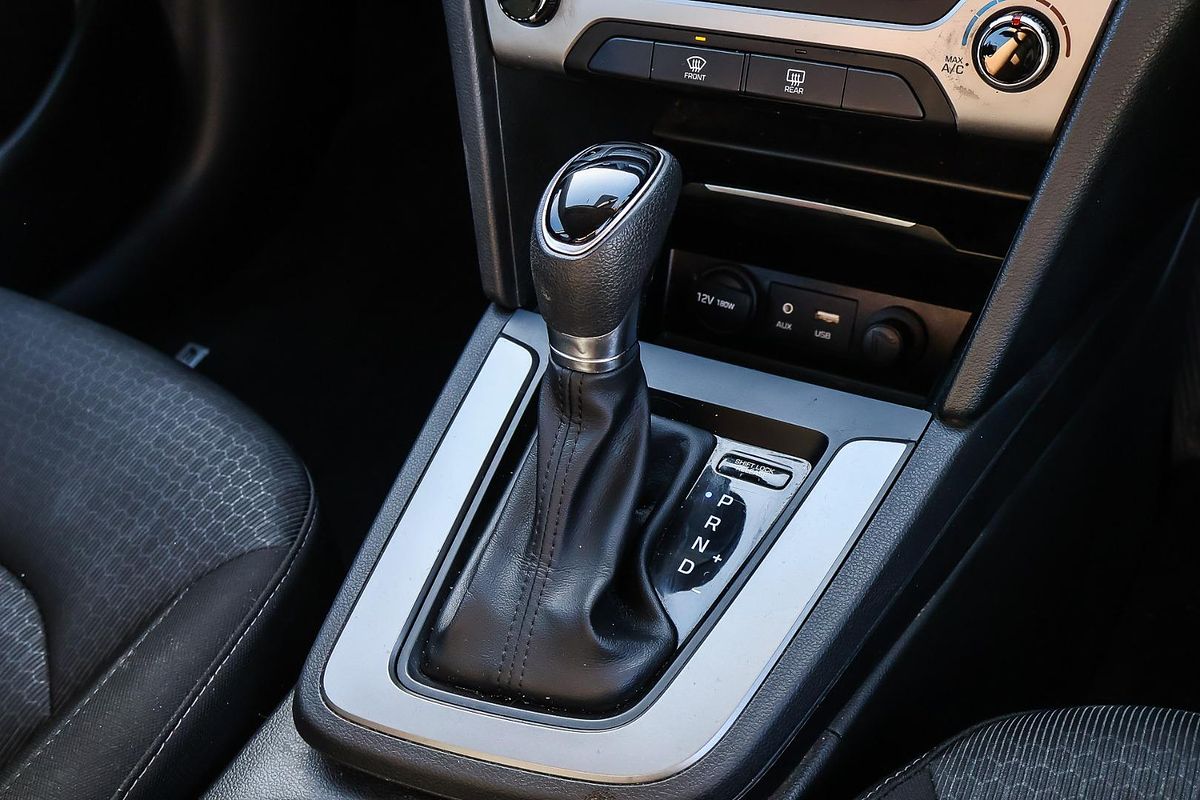 2017 Hyundai Elantra Active AD