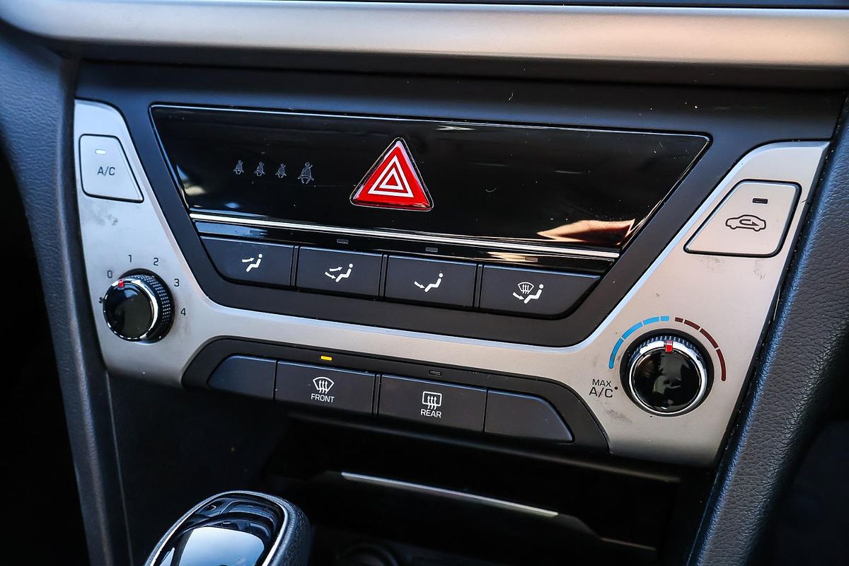 2017 Hyundai Elantra Active AD