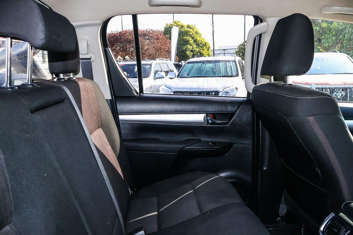 2018 Toyota Hilux SR5 GUN126R 4X4