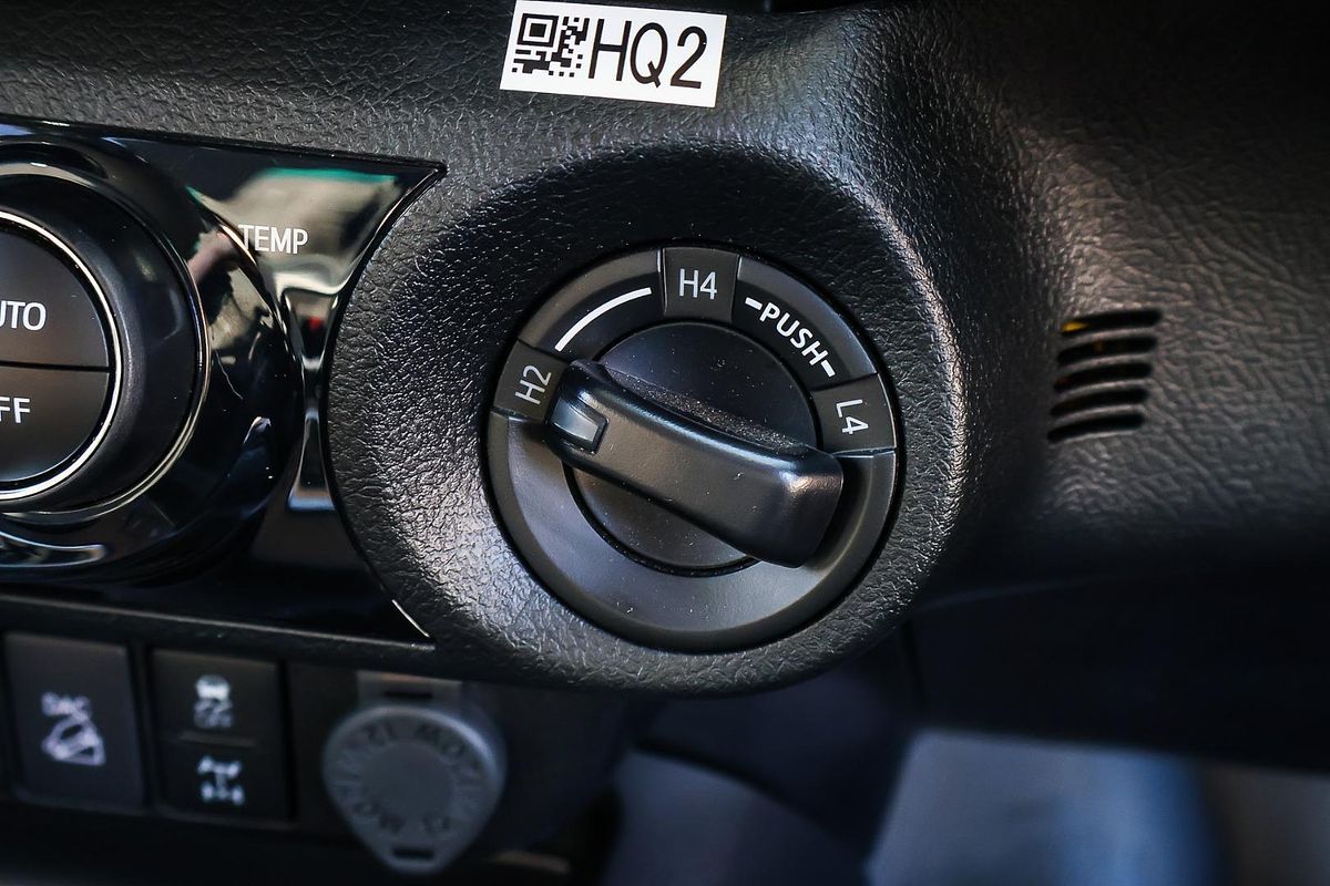 2023 Toyota Hilux SR5 GUN126R 4X4