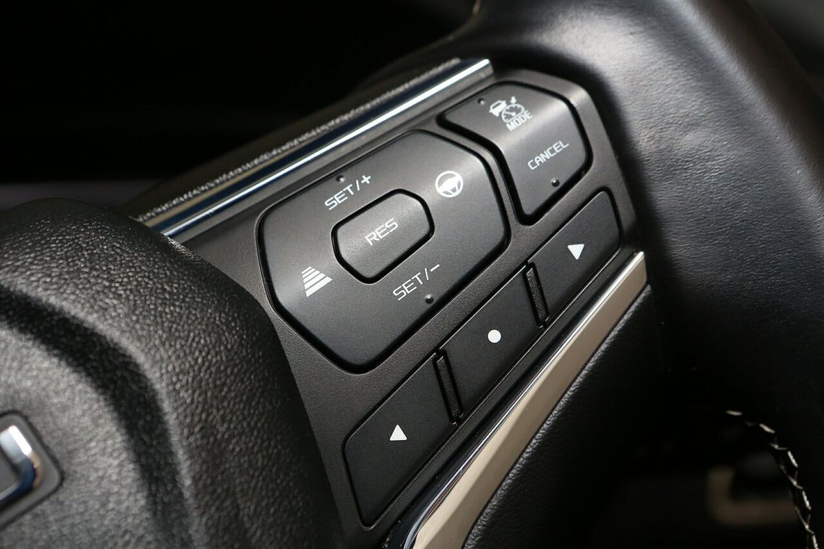 2023 Isuzu MU-X LS-U