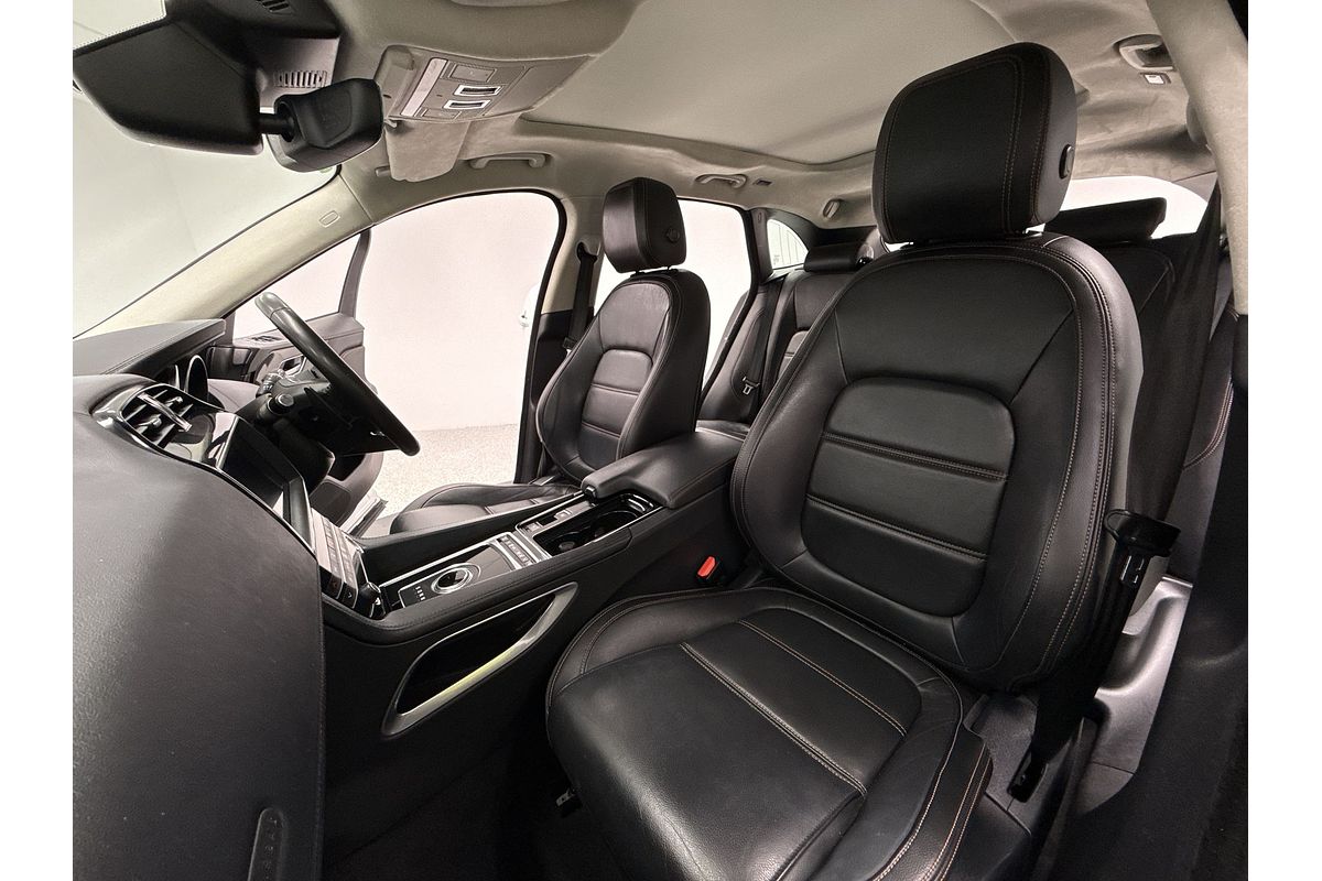 2019 Jaguar F-PACE 20d Prestige X761