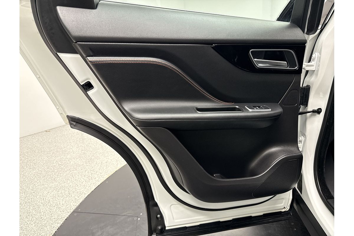 2019 Jaguar F-PACE 20d Prestige X761