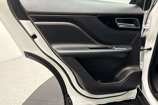2019 Jaguar F-PACE 20d Prestige X761