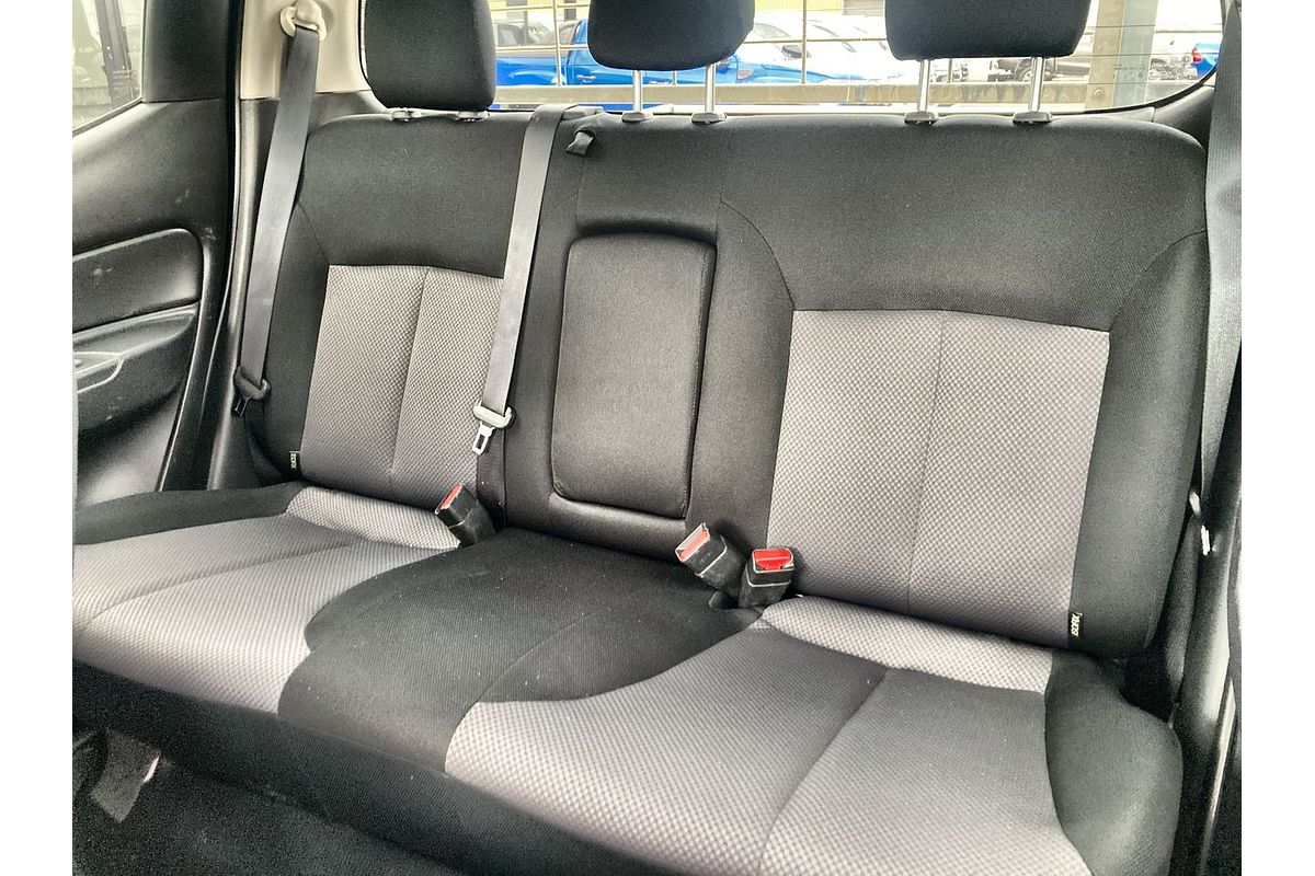 2021 Mitsubishi Triton GLX MR 4X4