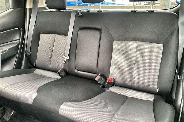 2021 Mitsubishi Triton GLX MR 4X4