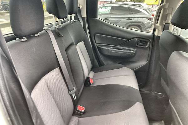 2021 Mitsubishi Triton GLX MR 4X4