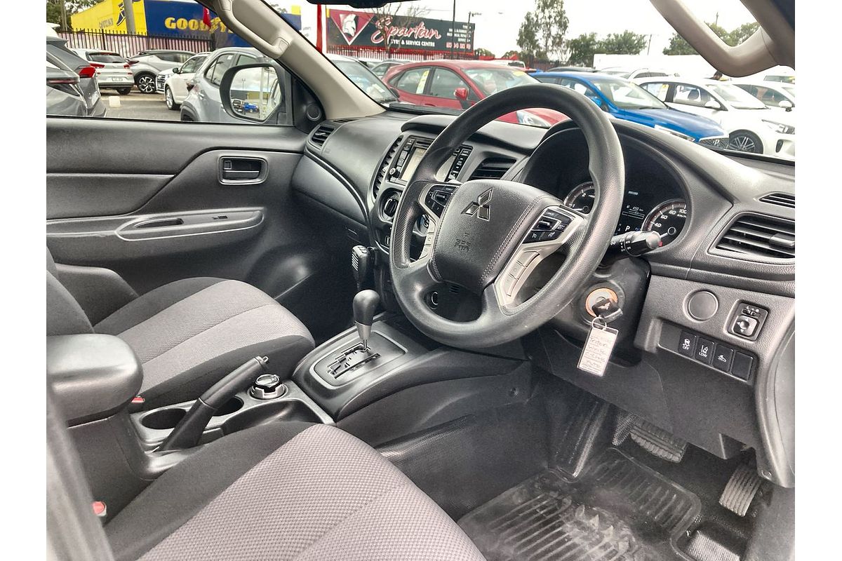 2021 Mitsubishi Triton GLX MR 4X4