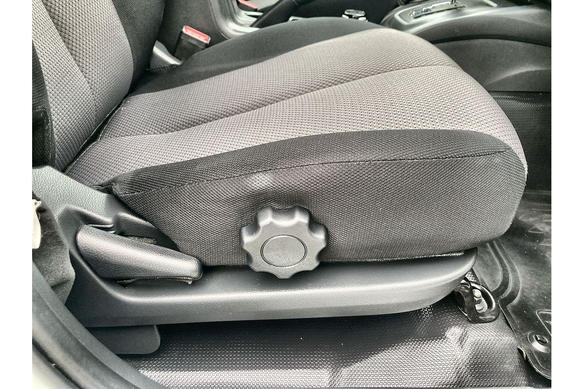 2021 Mitsubishi Triton GLX MR 4X4