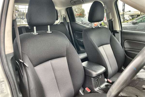 2021 Mitsubishi Triton GLX MR 4X4