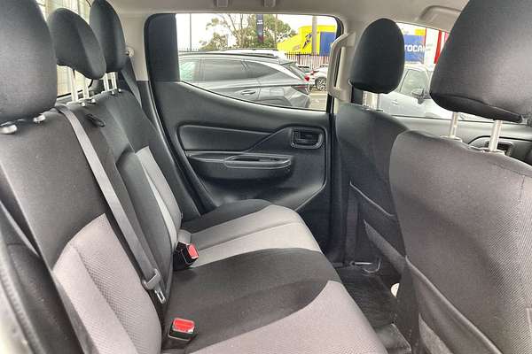 2021 Mitsubishi Triton GLX MR 4X4