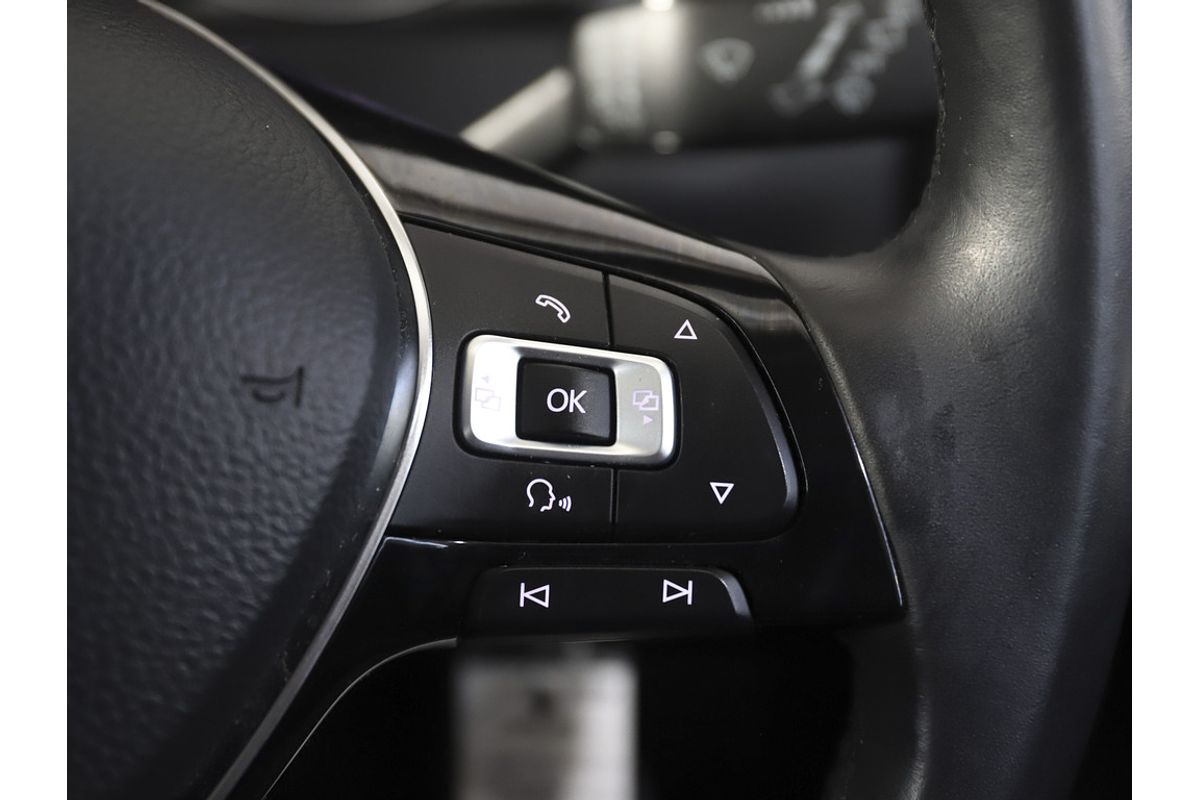 2013 Volkswagen Golf 103TSI Highline 7