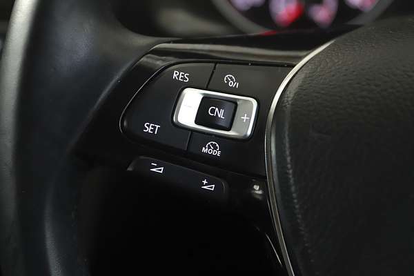 2013 Volkswagen Golf 103TSI Highline 7