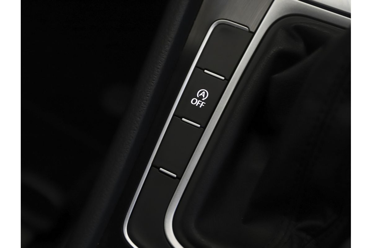 2013 Volkswagen Golf 103TSI Highline 7