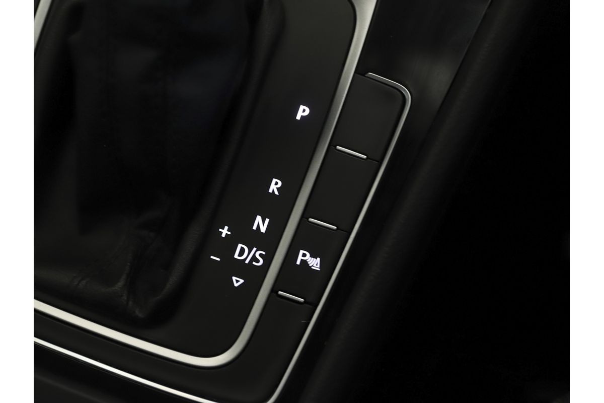 2013 Volkswagen Golf 103TSI Highline 7
