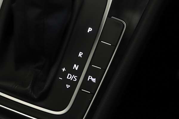 2013 Volkswagen Golf 103TSI Highline 7