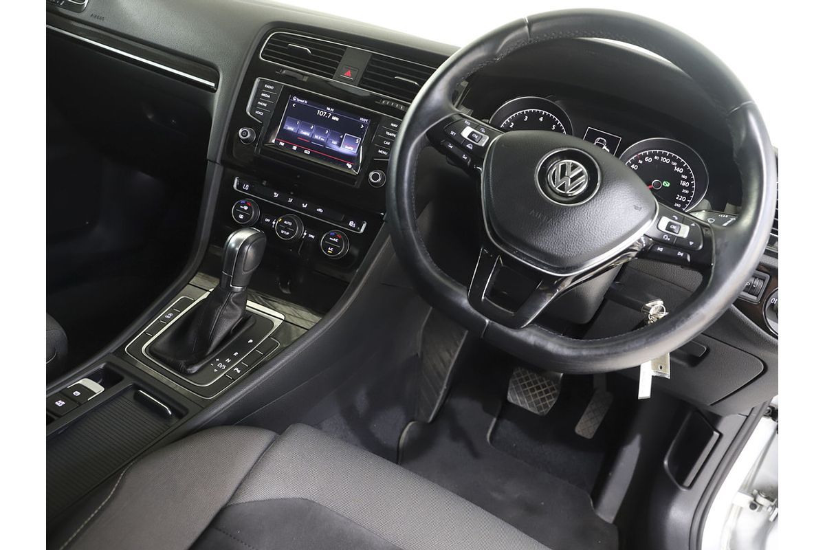 2013 Volkswagen Golf 103TSI Highline 7