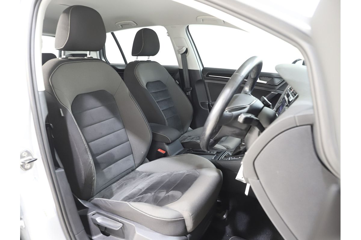 2013 Volkswagen Golf 103TSI Highline 7