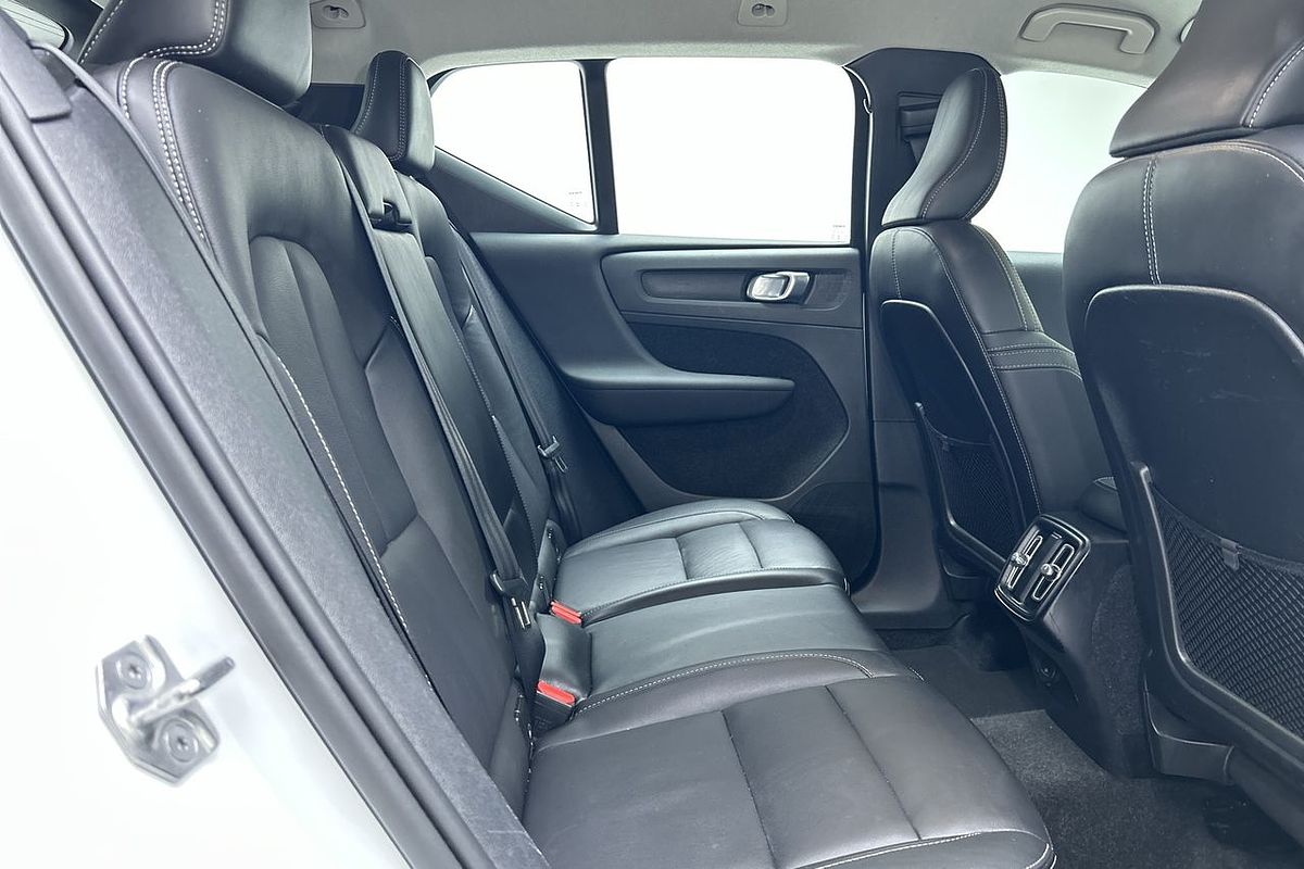 2022 Volvo XC40 T4 Inscription