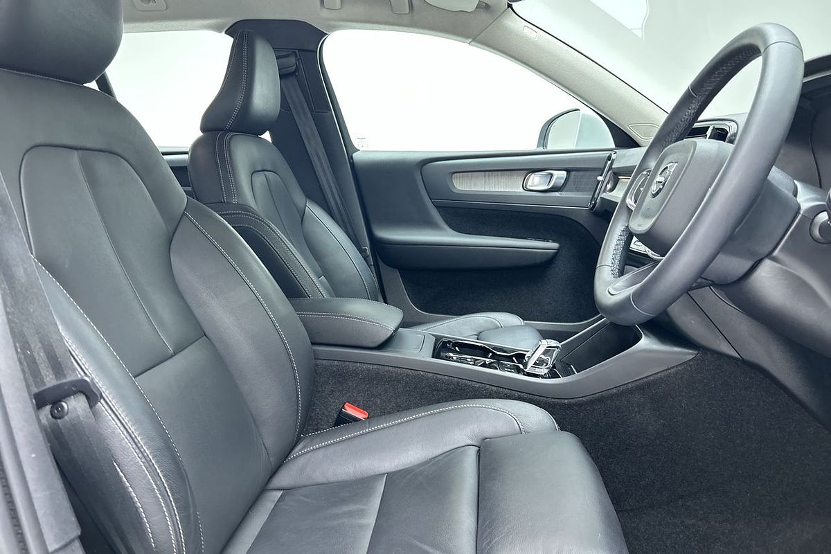 2022 Volvo XC40 T4 Inscription