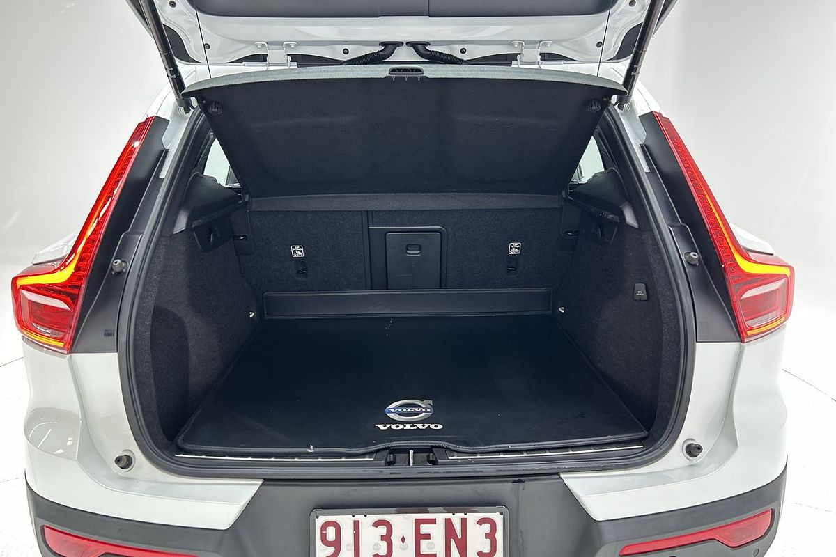 2022 Volvo XC40 T4 Inscription