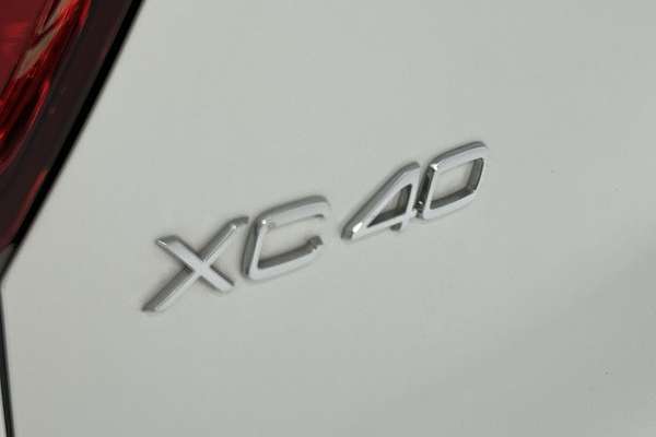 2022 Volvo XC40 T4 Inscription