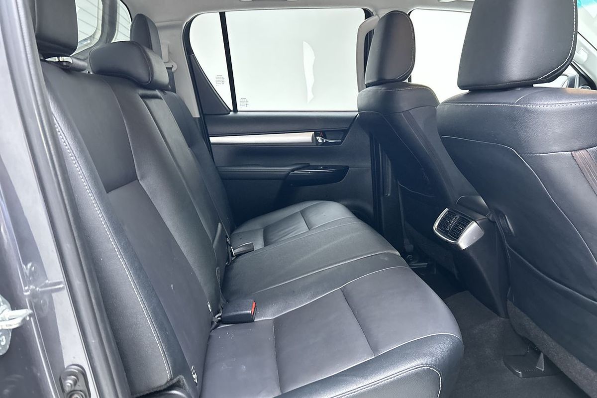 2022 Toyota Hilux SR5 GUN126R 4X4