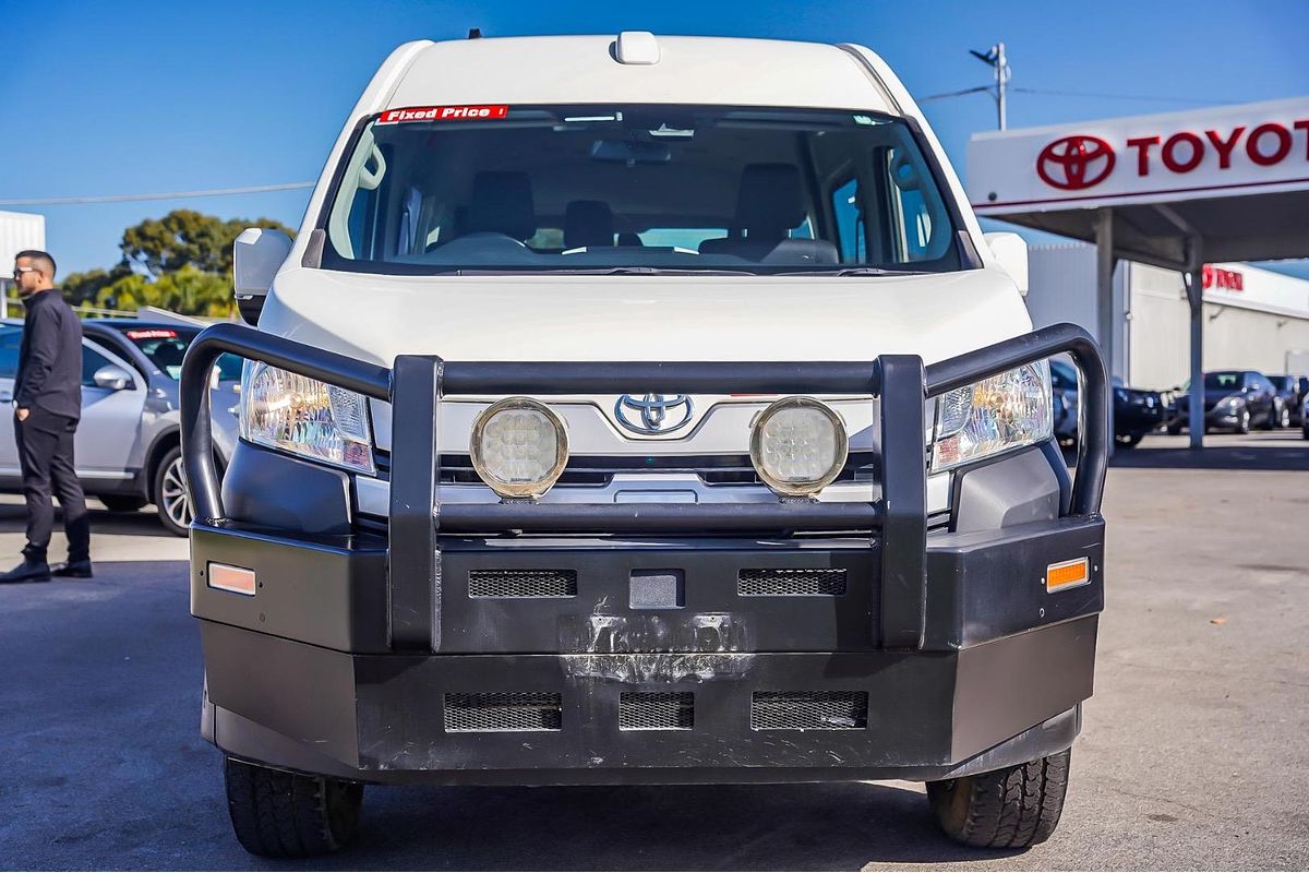 2022 Toyota Hiace Commuter GDH322R