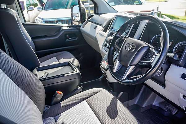 2022 Toyota Hiace Commuter GDH322R