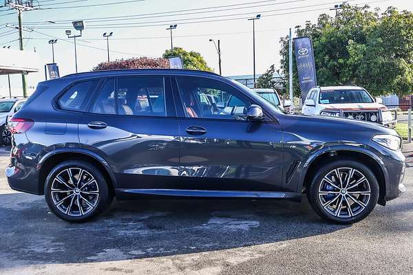 2022 BMW X5 xDrive40i M Sport G05