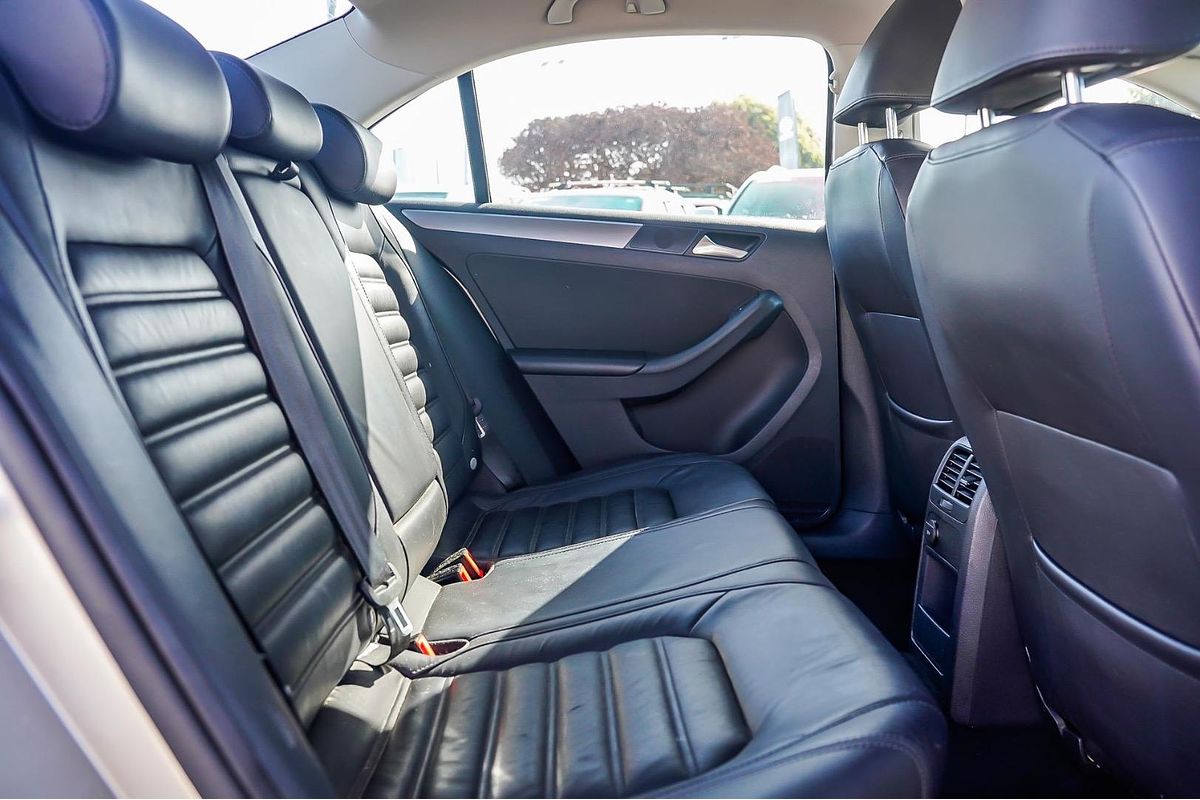 2012 Volkswagen Jetta 147TSI Highline 1B
