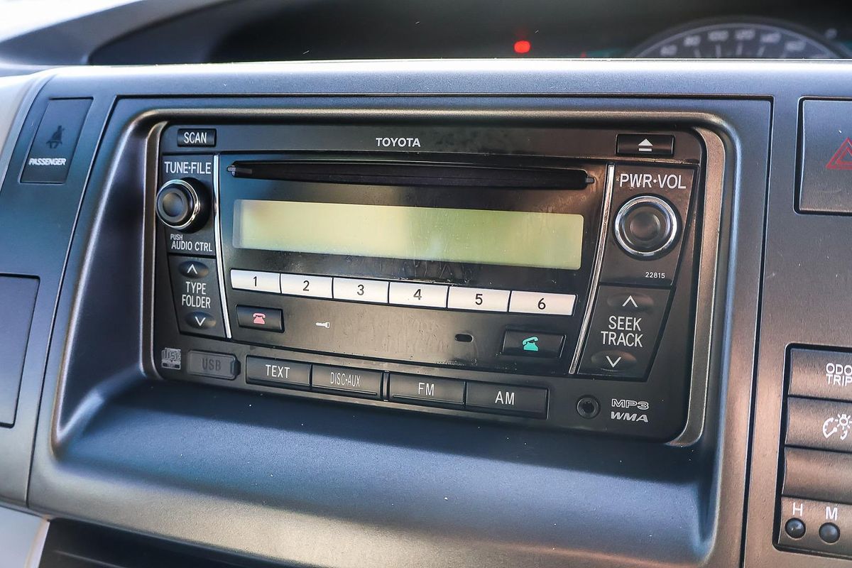 2010 Toyota Tarago GLi GSR50R