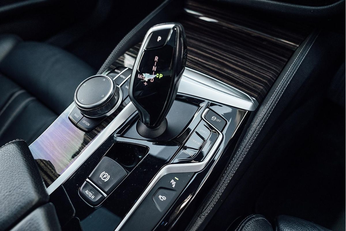 2017 BMW 5 Series 530i M Sport G30