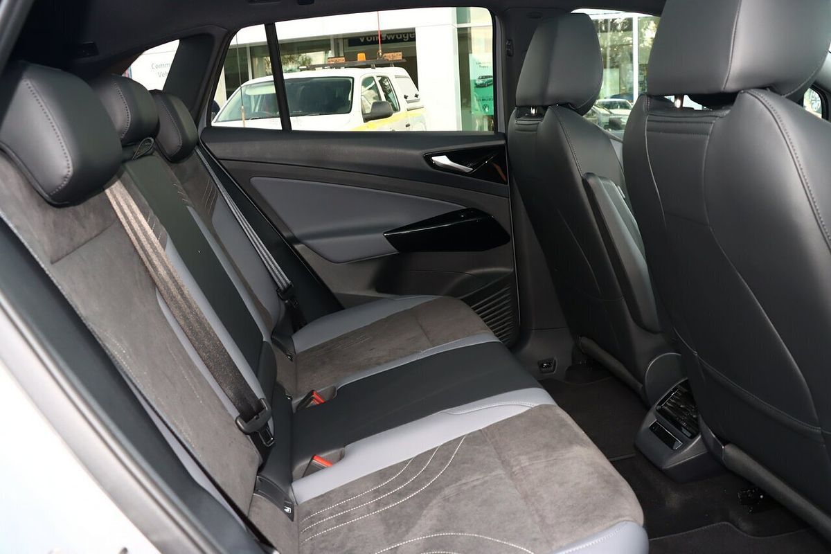 2025 Volkswagen ID.4 Pro E2